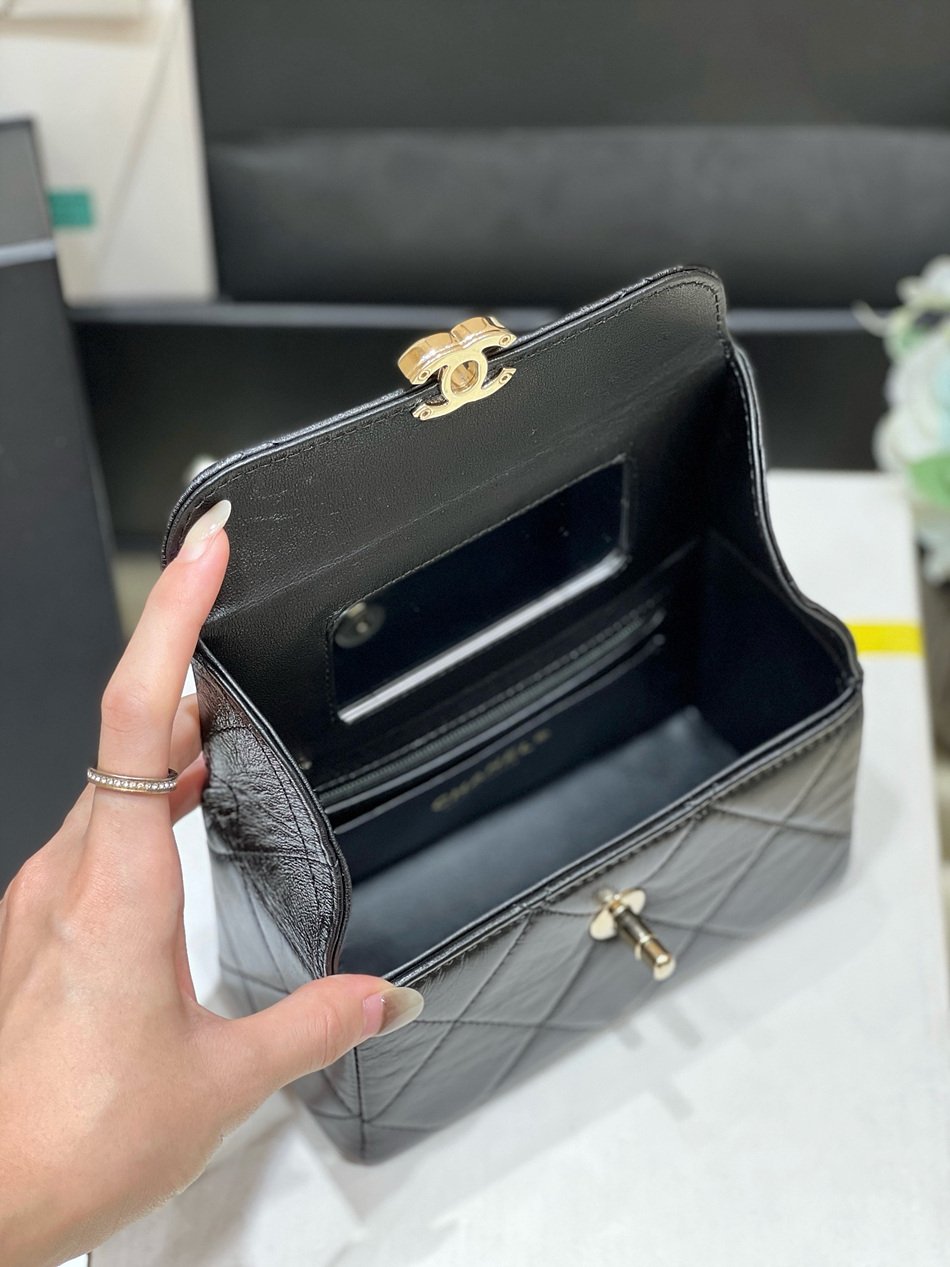 CHANEL 2023 Autumn/Winter Global Limited Edition Mini Box Bag AS4469