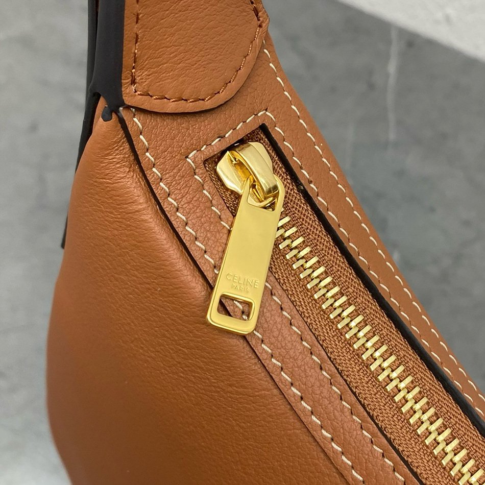 CELINE Small HELOÏSE TRIOMPHE Soft Cow Leather Handbag 117253