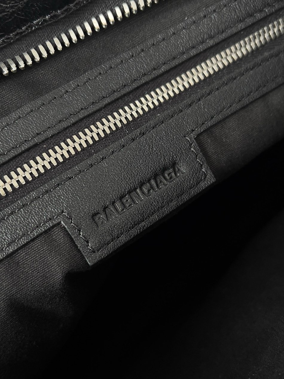 BALENCIAGA LE CITY Medium Handbag S1000