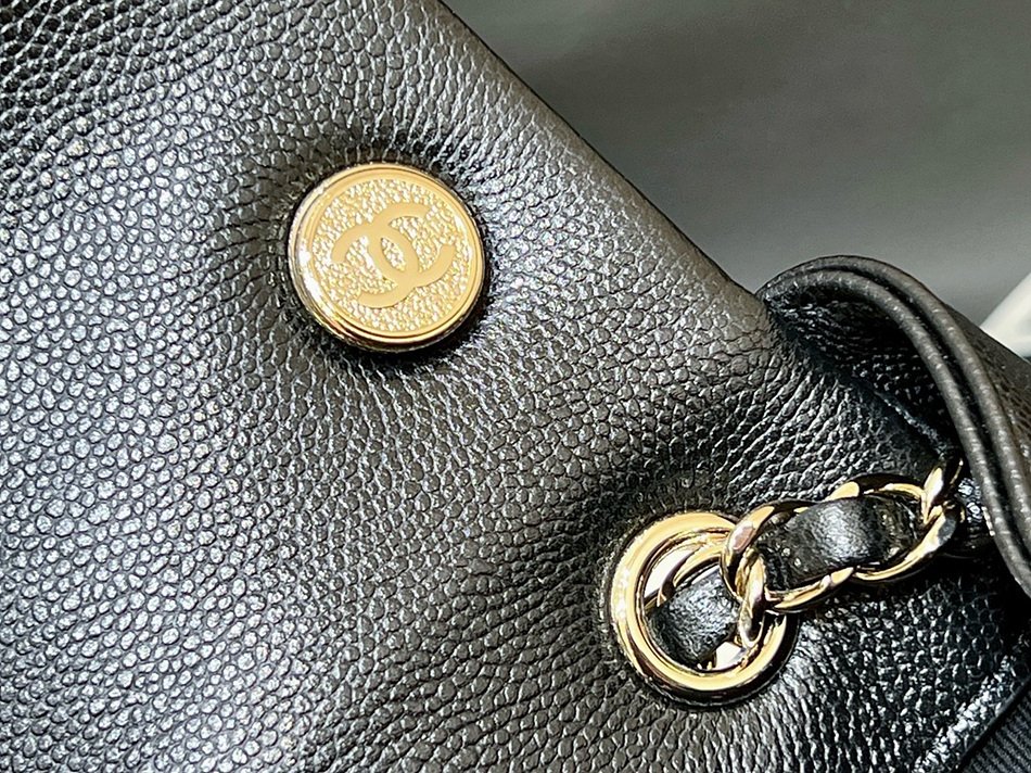 CHANEL 2023 Autumn/Winter Series Small Backpack AS4399