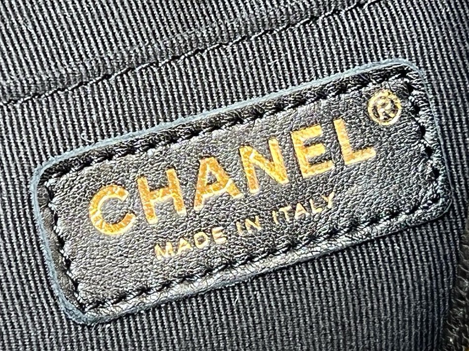CHANEL 2023 Autumn/Winter Series Small Backpack AS4399