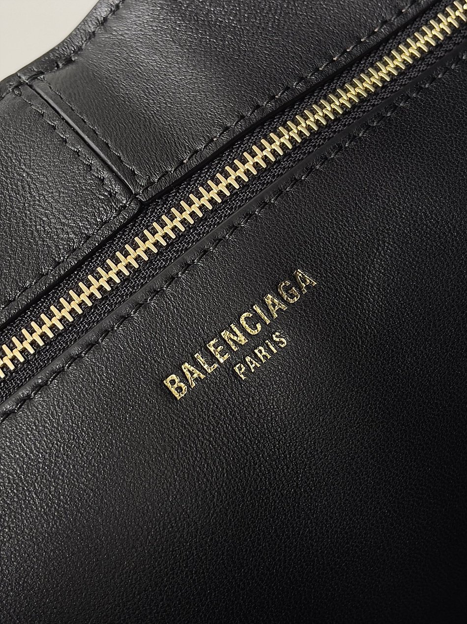 BALENCIAGA LOCKER Medium Vertical HOBO Handbag C1000