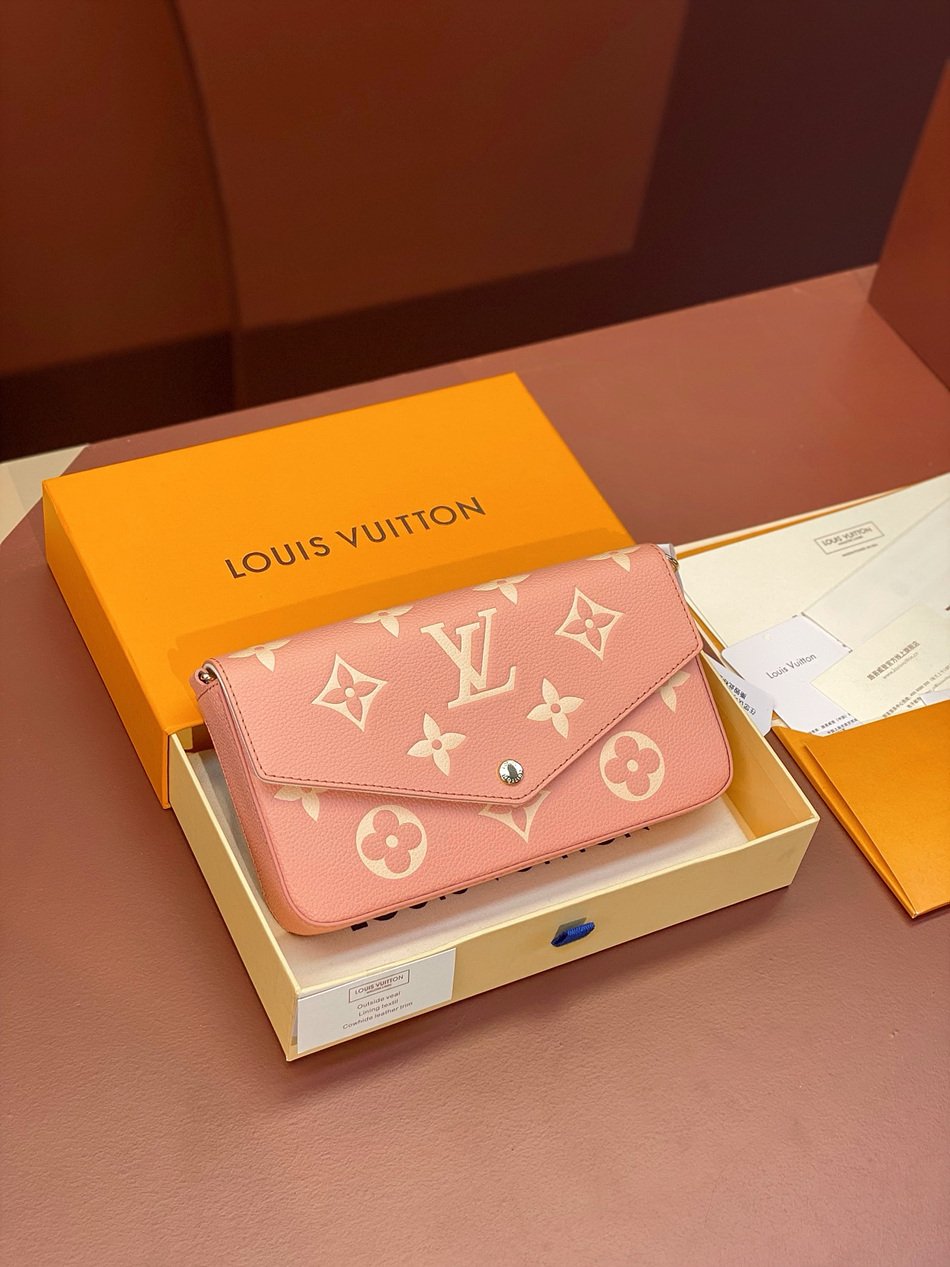 LOUIS VUITTON POCHETTE FÉLICIE Chain Pack M81759