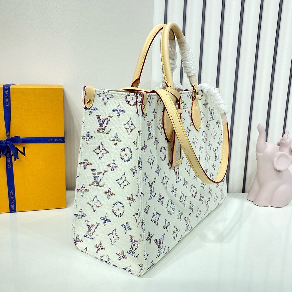 LOUIS VUITTON ONTHEGO Medium Handbag M24708