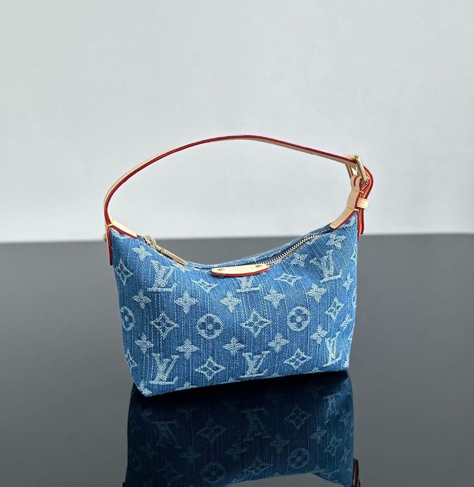 LOUIS VUITTON HILLS POCHETTE Handbag M82949
