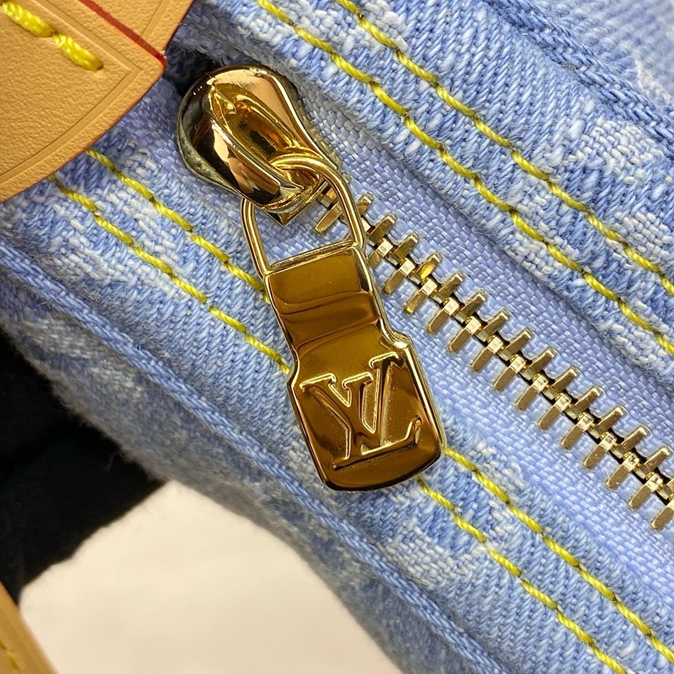 LOUIS VUITTON LOOP handbag M24846