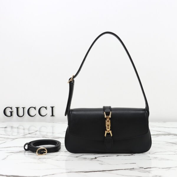 💎💎新款来袭🔥专柜品质，顶级原单货，实物实拍！款号：867156克皮《原厂皮，专柜防尘布袋》，尺寸：宽21.5x高11.5×深2cm，现货出货！🌹🌹🌹
