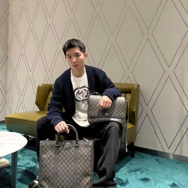 新款男包💼低调大气