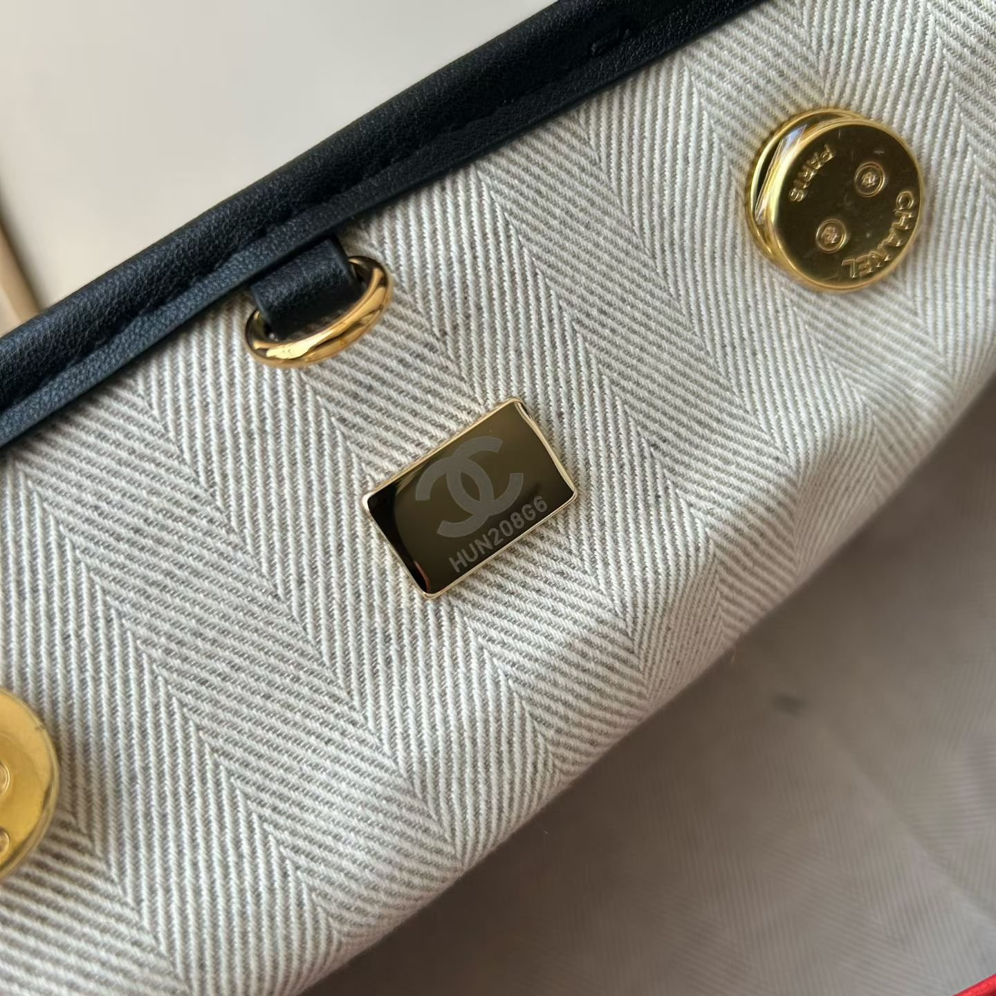 Chanel 26B高级手工坊系列双C托特包