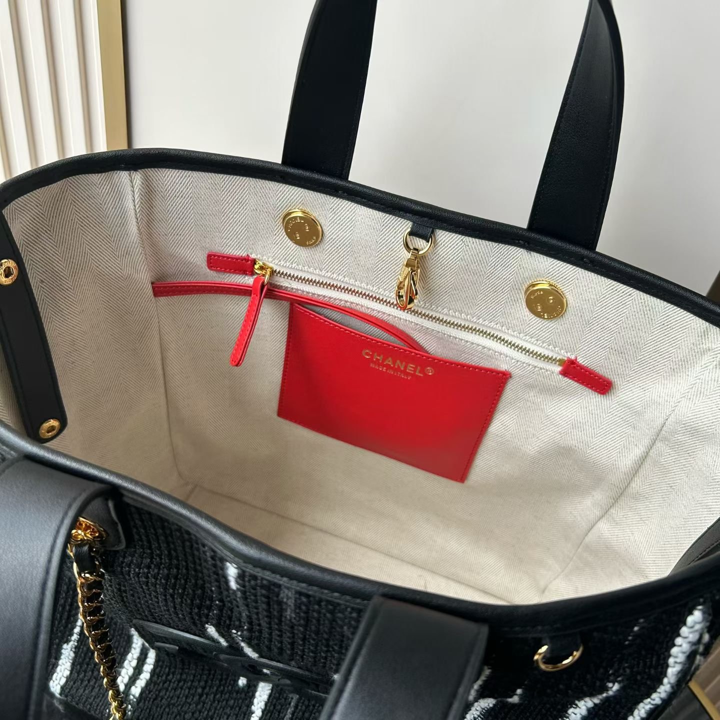 Chanel 26B高级手工坊系列双C托特包