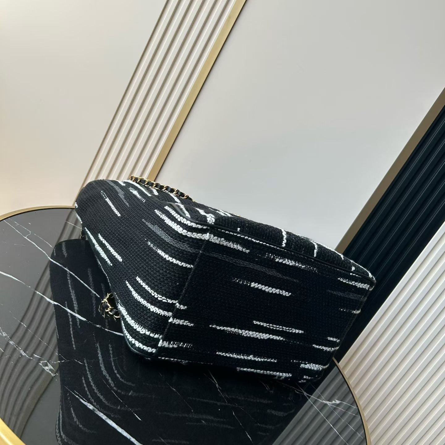 Chanel 26B高级手工坊系列双C托特包