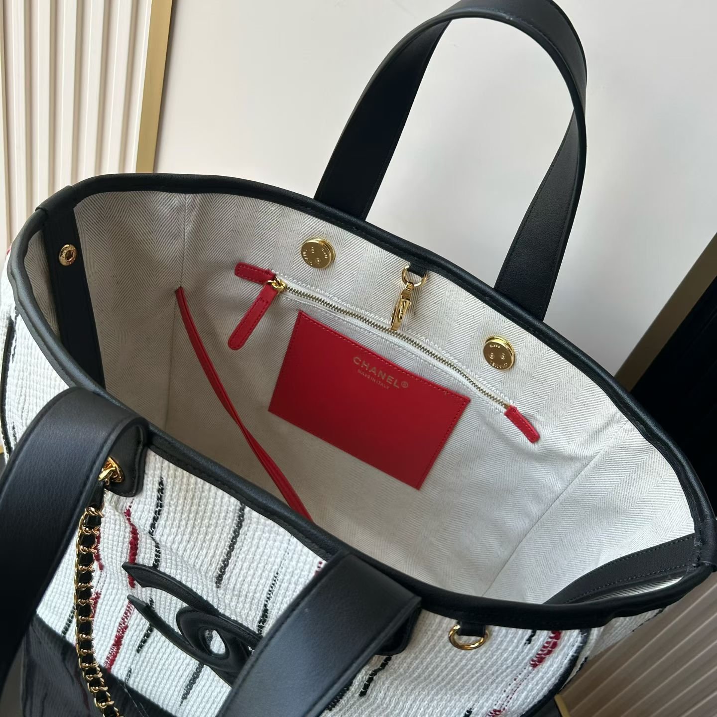 Chanel 26B高级手工坊系列双C托特包